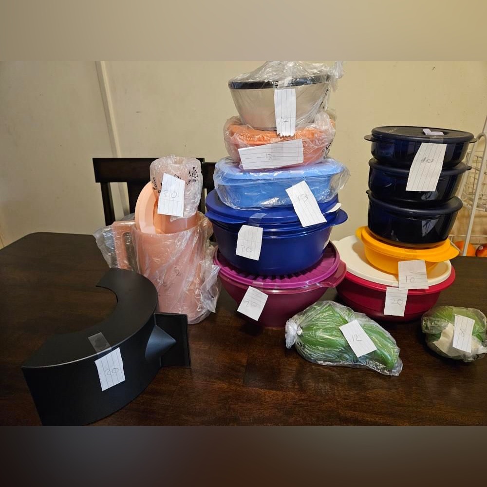 TUPPERWARE